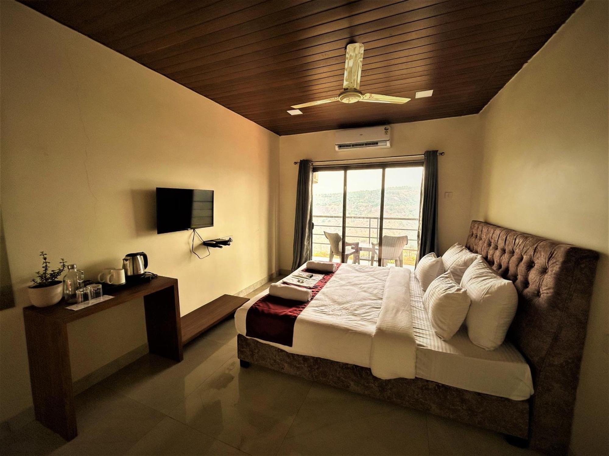 Trattino Resorts Panchgani Exterior photo